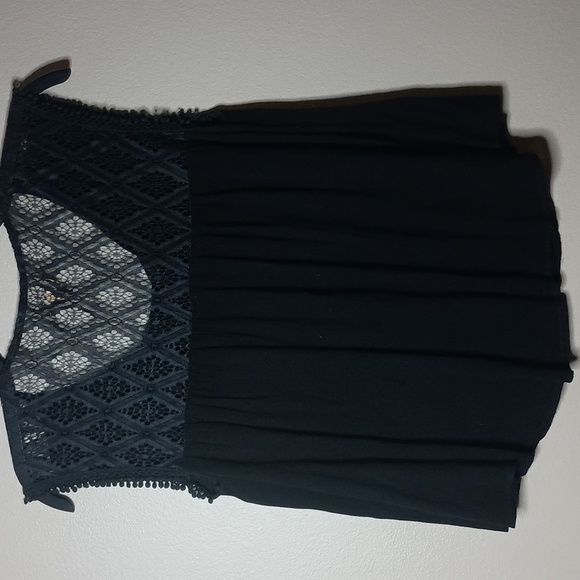 Takara Black Sleeveless Blouse with White Geometric Embroidery - Picture 3 of 7